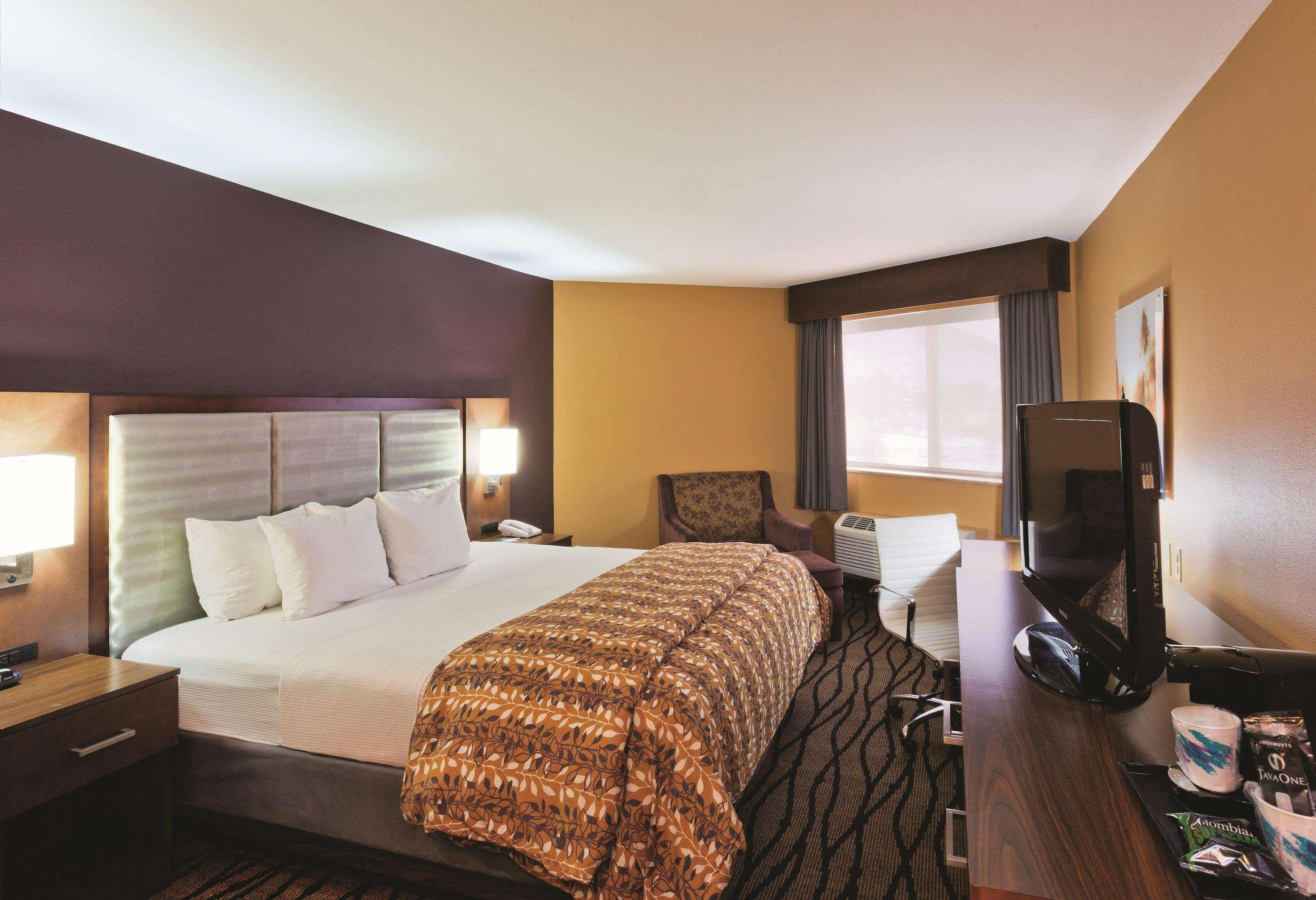 La Quinta By Wyndham Butte Hotel Ngoại thất bức ảnh