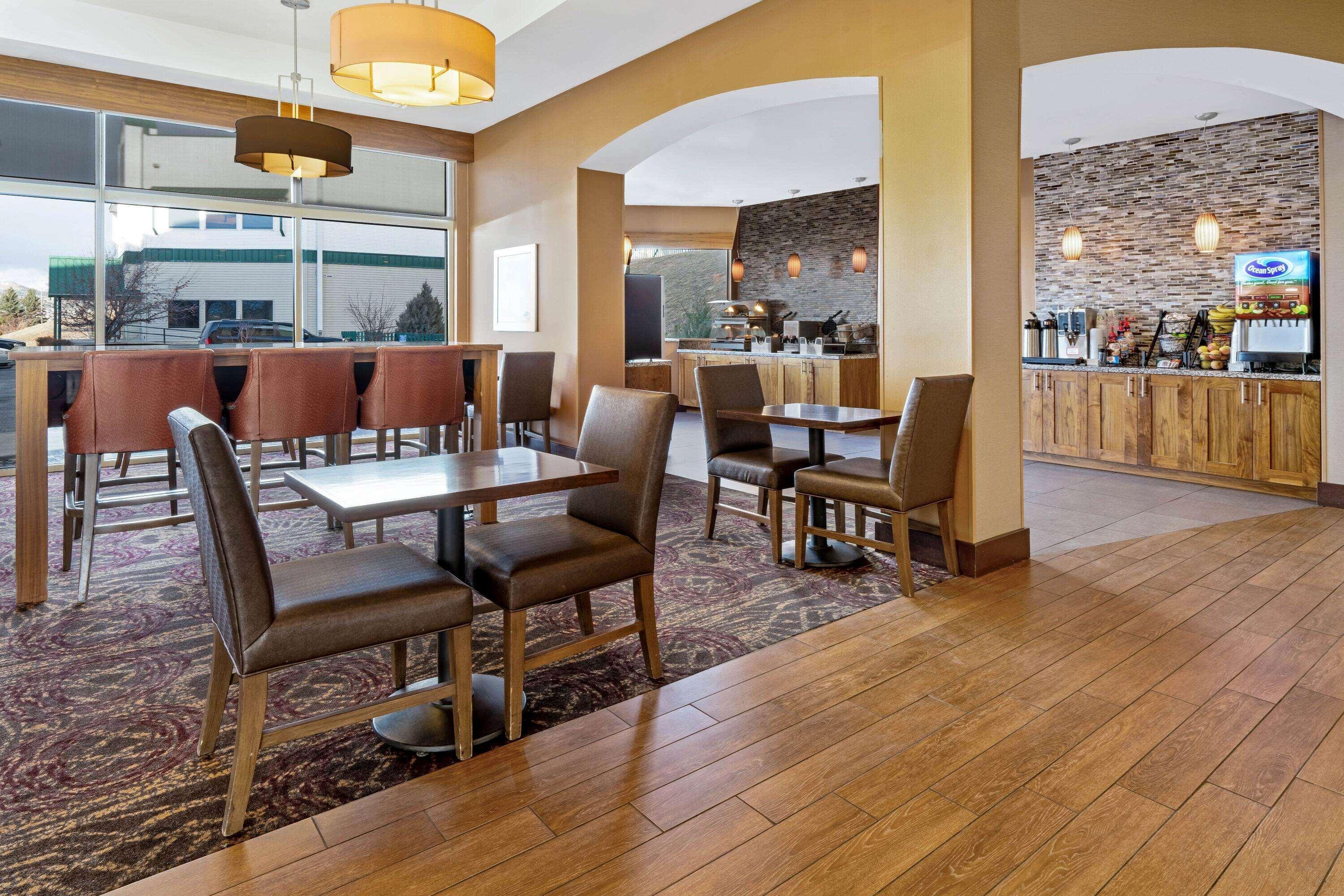 La Quinta By Wyndham Butte Hotel Ngoại thất bức ảnh
