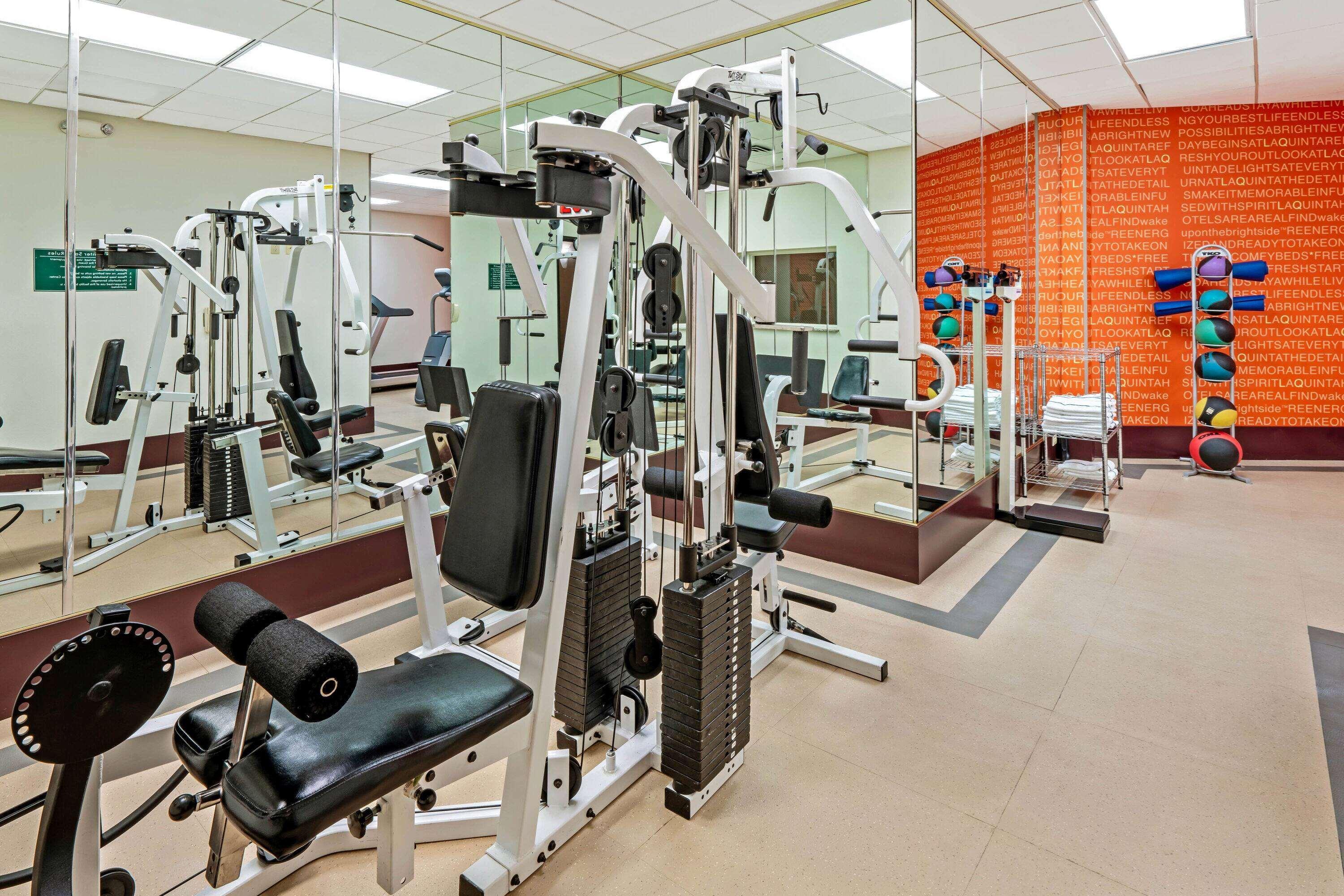 La Quinta By Wyndham Butte Hotel Ngoại thất bức ảnh