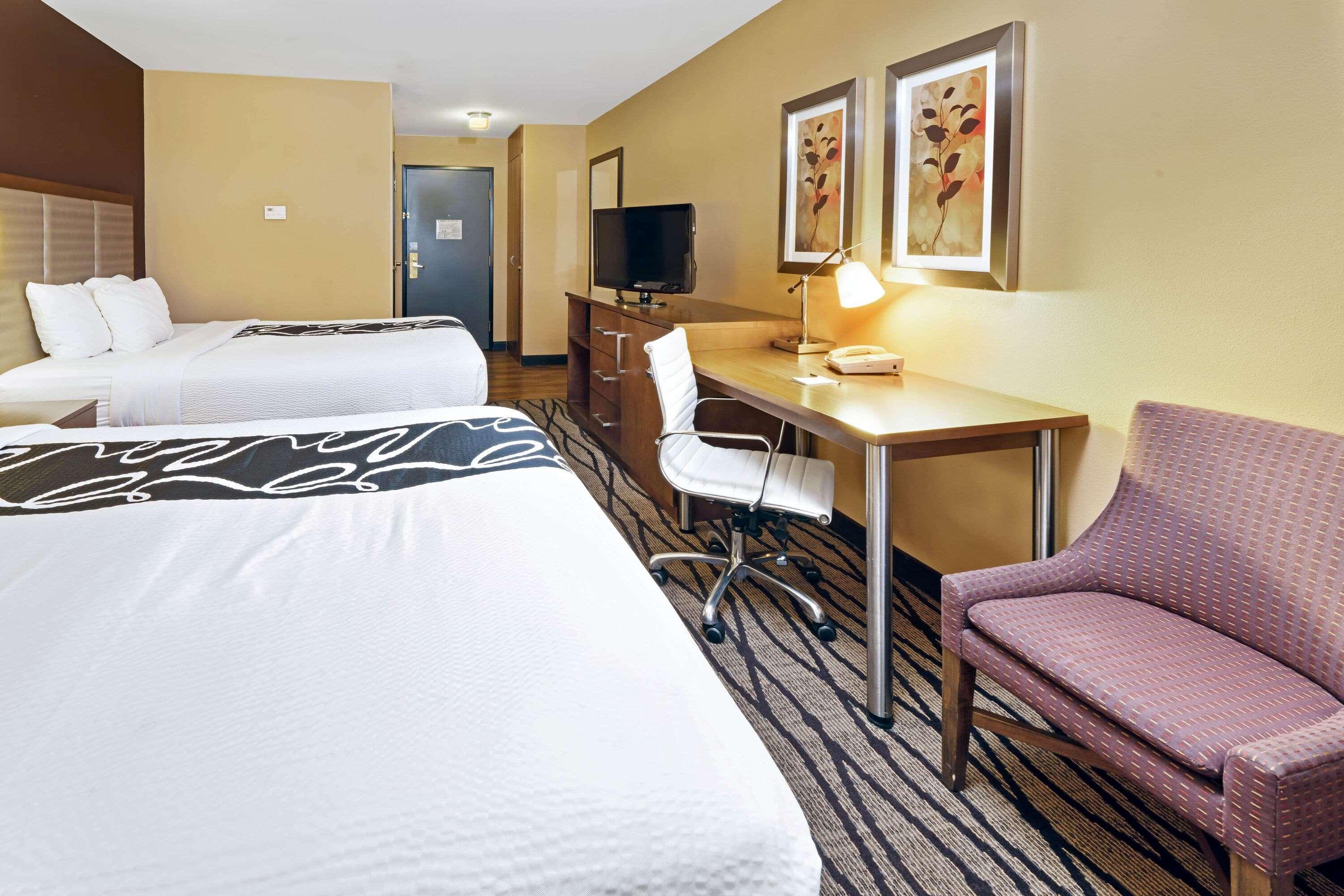 La Quinta By Wyndham Butte Hotel Ngoại thất bức ảnh